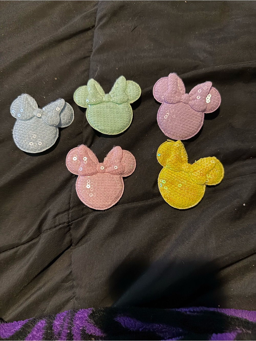 Minnie Hair Clips - Picture 3 of 6